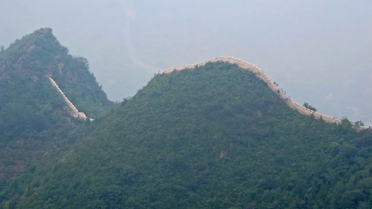 Broward College students and faculty on the Great Wall of China